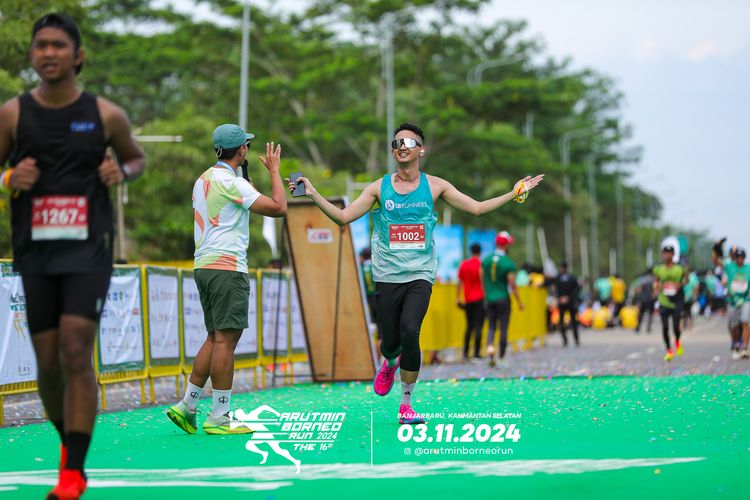 Race photo from Arutmin Borneo Run 2024