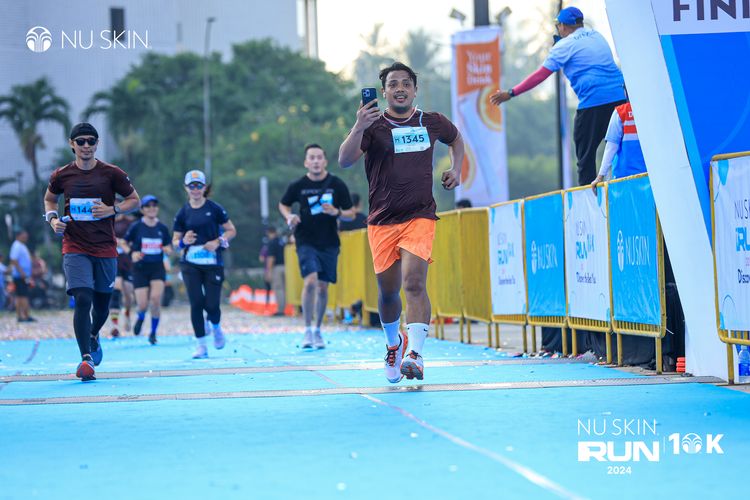 Race photo from Nu Skin Run 10K