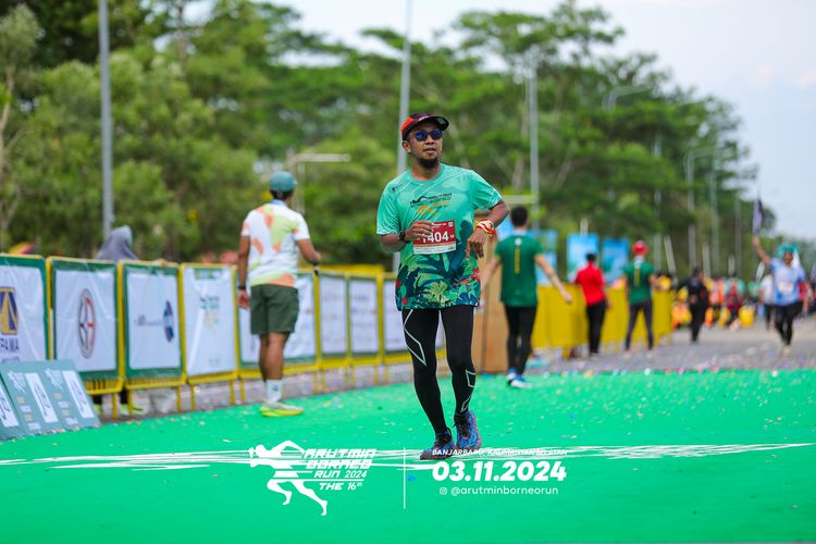 Race photo from Arutmin Borneo Run 2024