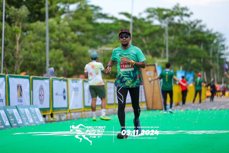 Race photo from Arutmin Borneo Run 2024