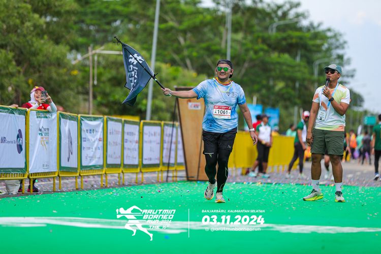 Race photo from Arutmin Borneo Run 2024