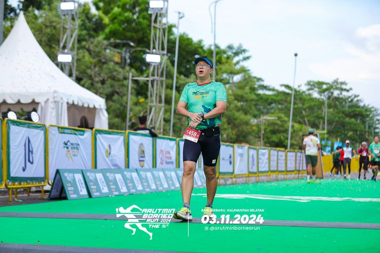 Race photo from Arutmin Borneo Run 2024