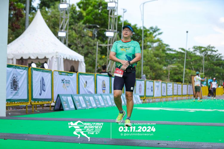 Race photo from Arutmin Borneo Run 2024