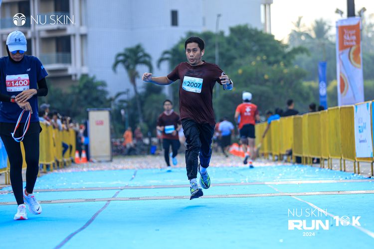 Race photo from Nu Skin Run 10K