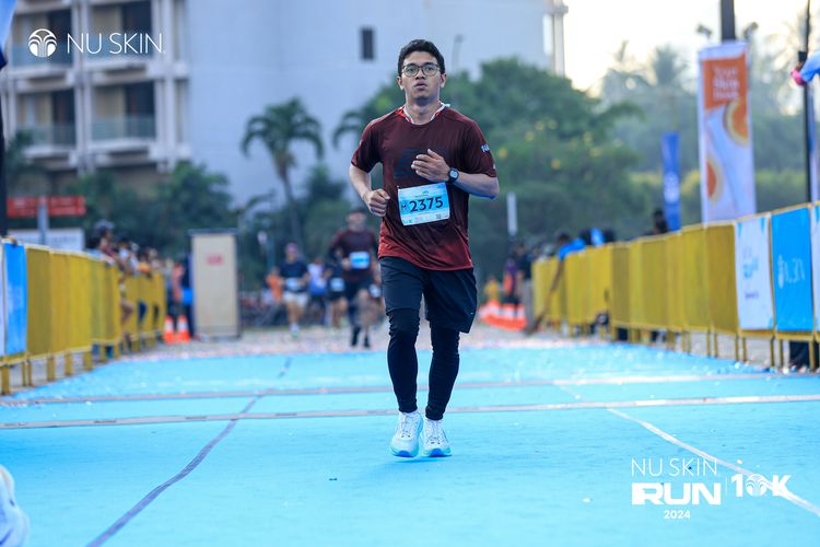 Race photo from Nu Skin Run 10K