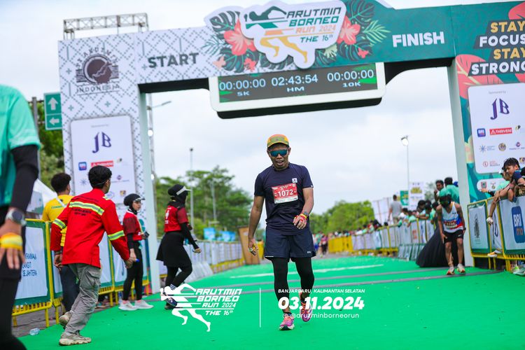 Race photo from Arutmin Borneo Run 2024