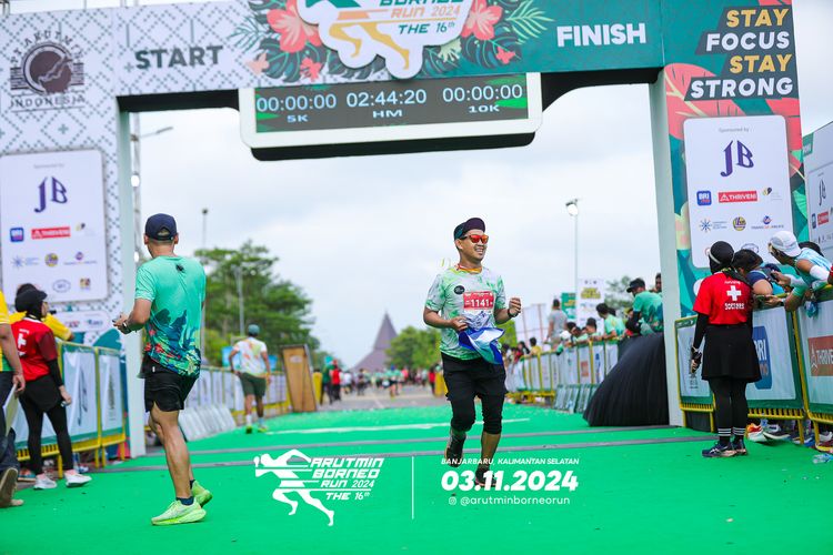 Race photo from Arutmin Borneo Run 2024