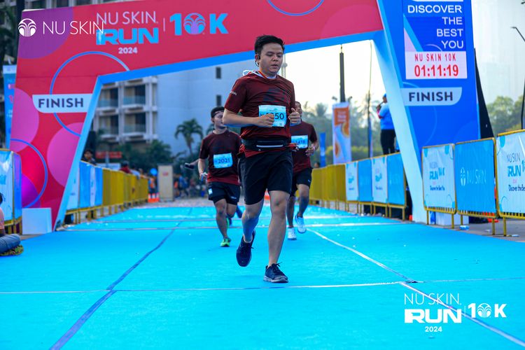 Race photo from Nu Skin Run 10K