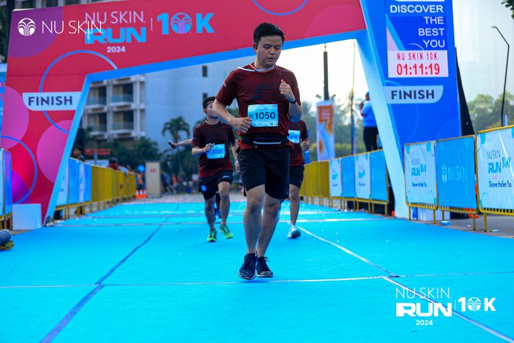 Race photo from Nu Skin Run 10K