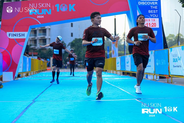 Race photo from Nu Skin Run 10K