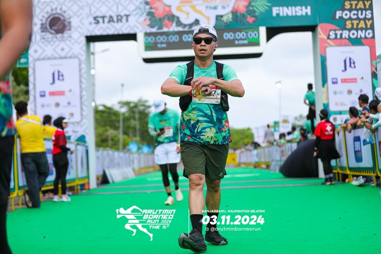 Race photo from Arutmin Borneo Run 2024