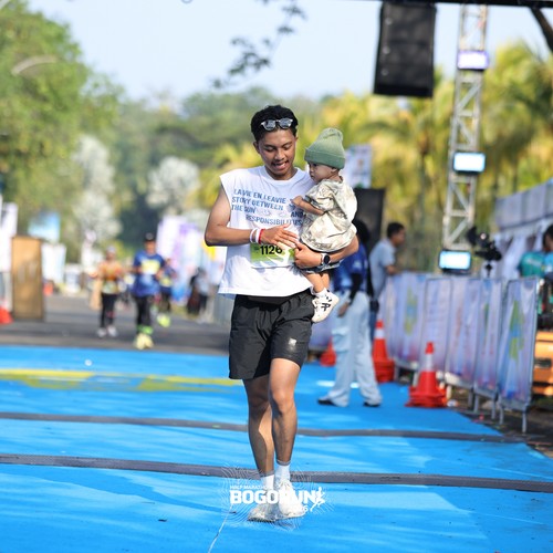 Race photo from BOGORUN 2026