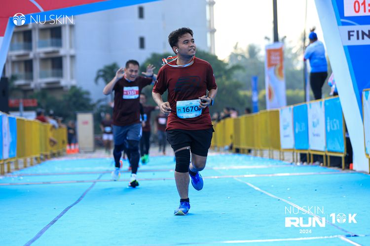Race photo from Nu Skin Run 10K