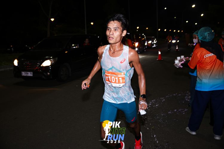Race photo from PIK NITE RUN 2025