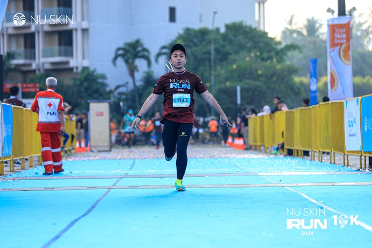 Race photo from Nu Skin Run 10K