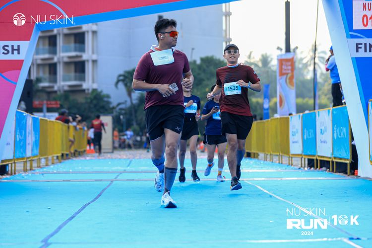 Race photo from Nu Skin Run 10K