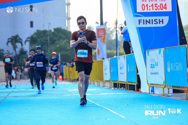 Race photo from Nu Skin Run 10K