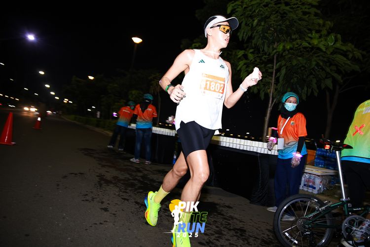 Race photo from PIK NITE RUN 2025