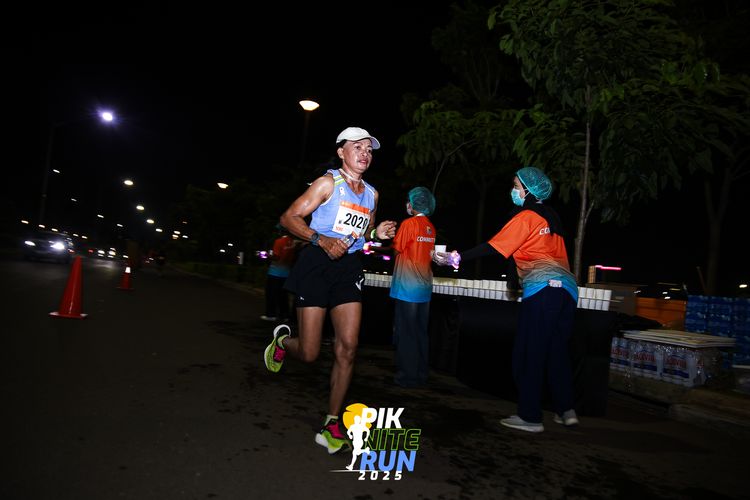 Race photo from PIK NITE RUN 2025