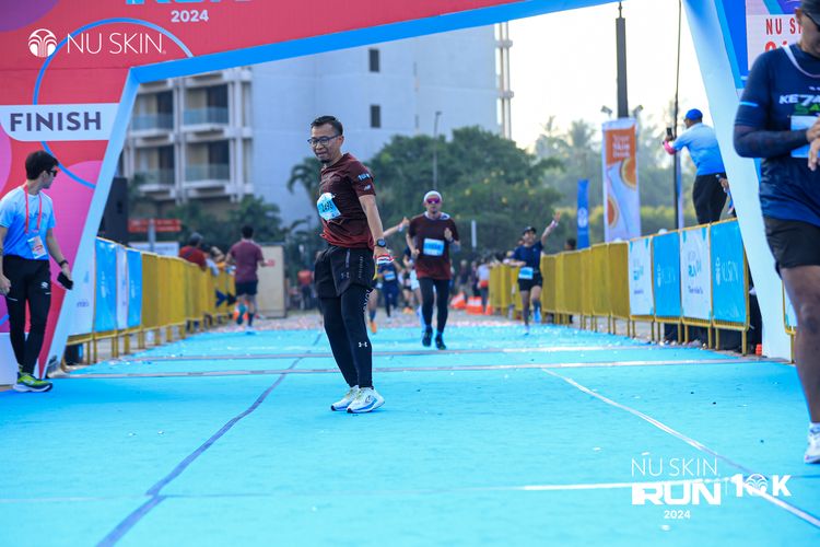 Race photo from Nu Skin Run 10K