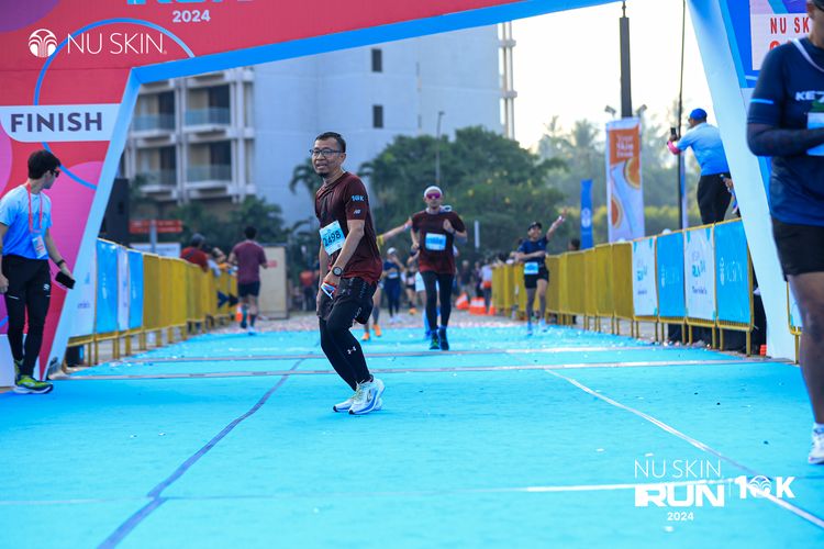 Race photo from Nu Skin Run 10K