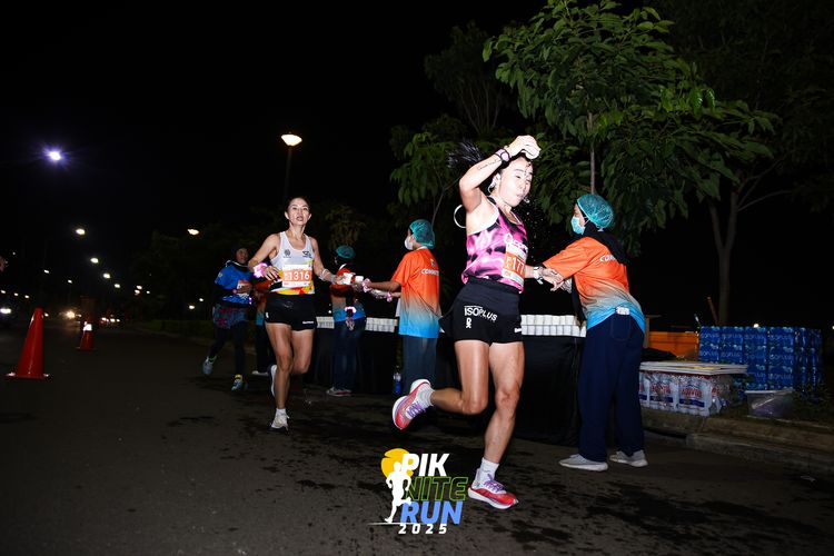 Race photo from PIK NITE RUN 2025
