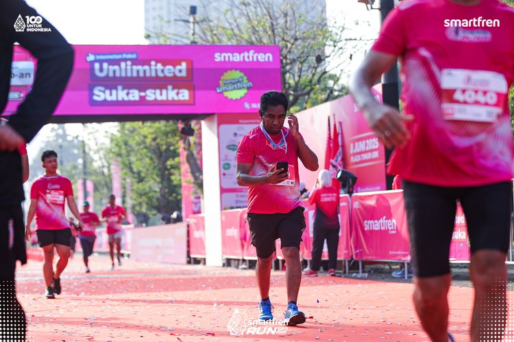 Race photo from Smartfren Run 2025 