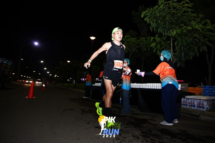 Race photo from PIK NITE RUN 2025