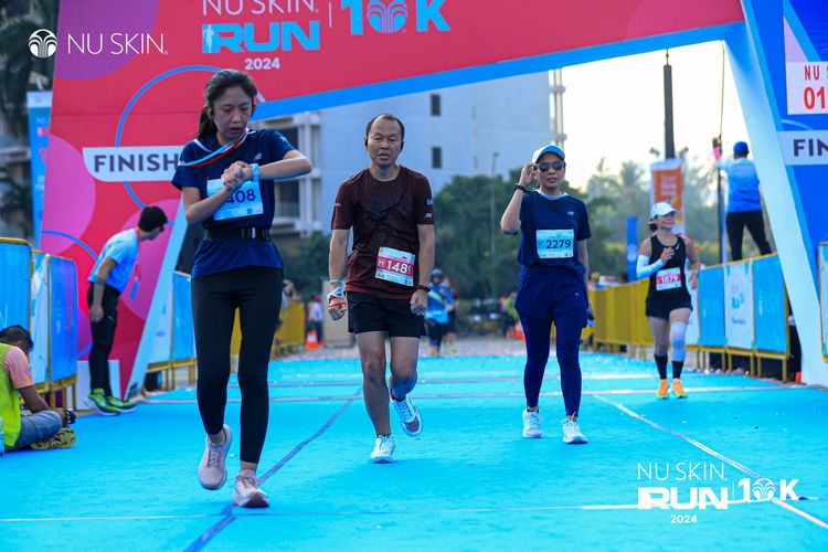 Race photo from Nu Skin Run 10K