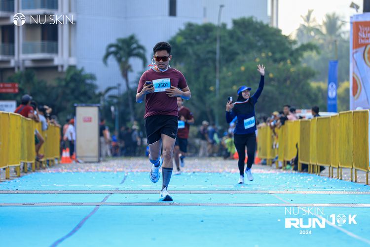 Race photo from Nu Skin Run 10K