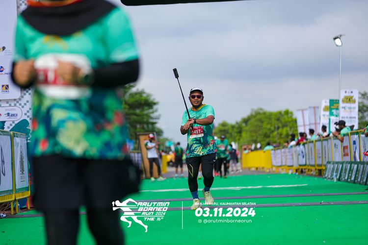 Race photo from Arutmin Borneo Run 2024