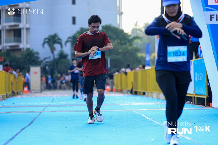 Race photo from Nu Skin Run 10K