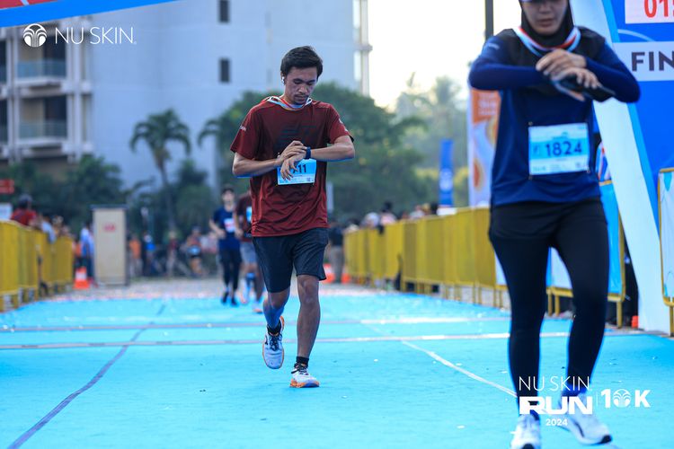 Race photo from Nu Skin Run 10K