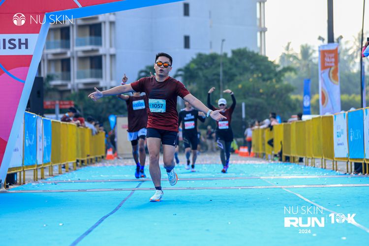 Race photo from Nu Skin Run 10K