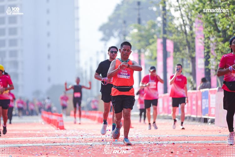 Race photo from Smartfren Run 2025 