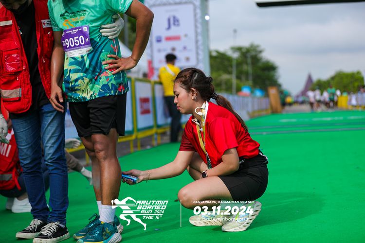 Race photo from Arutmin Borneo Run 2024