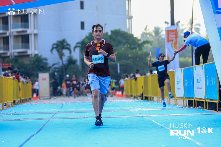 Race photo from Nu Skin Run 10K