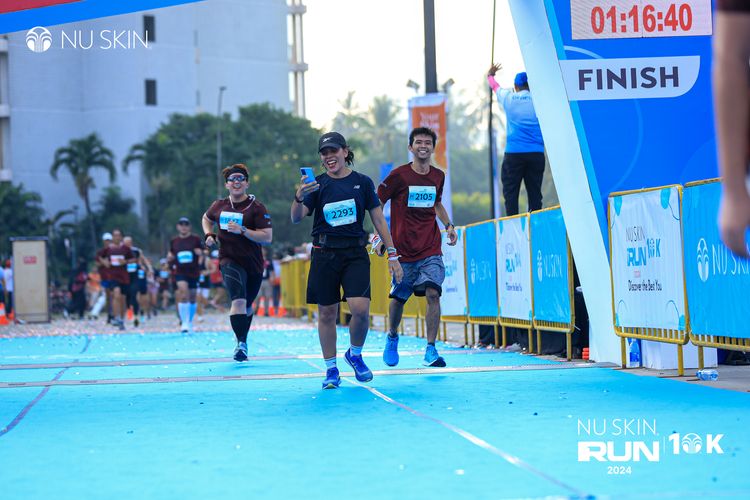 Race photo from Nu Skin Run 10K