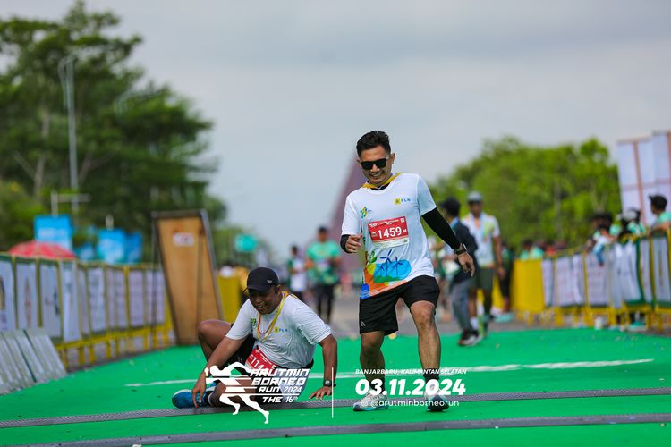 Race photo from Arutmin Borneo Run 2024