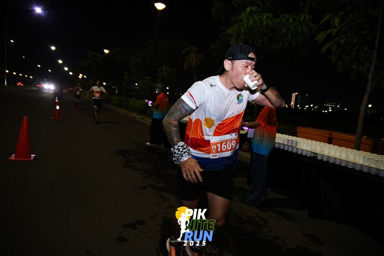 Race photo from PIK NITE RUN 2025