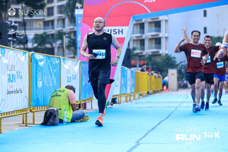 Race photo from Nu Skin Run 10K