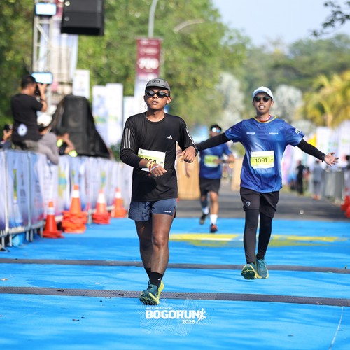 Race photo from BOGORUN 2026