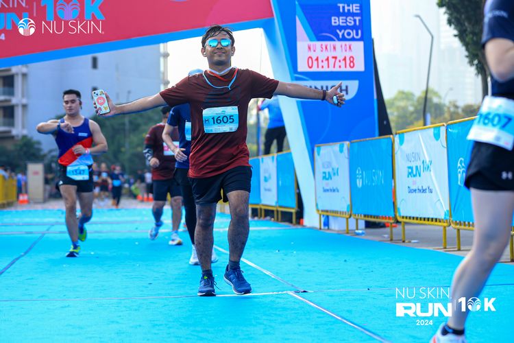Race photo from Nu Skin Run 10K