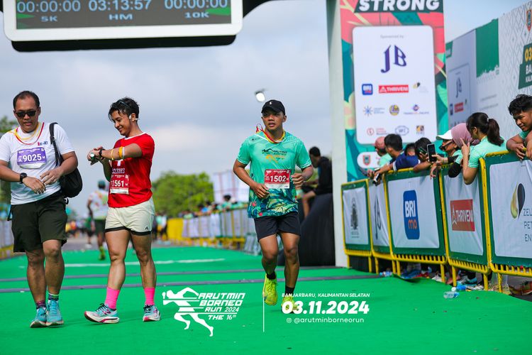 Race photo from Arutmin Borneo Run 2024