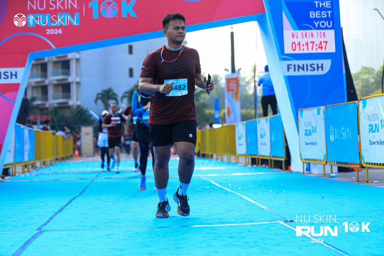 Race photo from Nu Skin Run 10K
