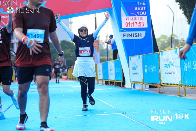 Race photo from Nu Skin Run 10K