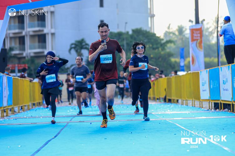 Race photo from Nu Skin Run 10K