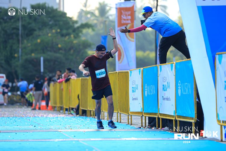 Race photo from Nu Skin Run 10K