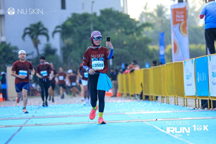 Race photo from Nu Skin Run 10K