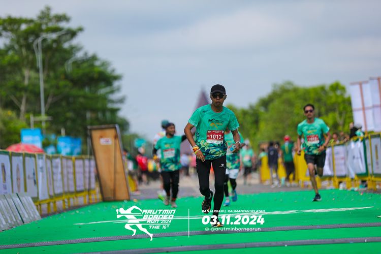 Race photo from Arutmin Borneo Run 2024